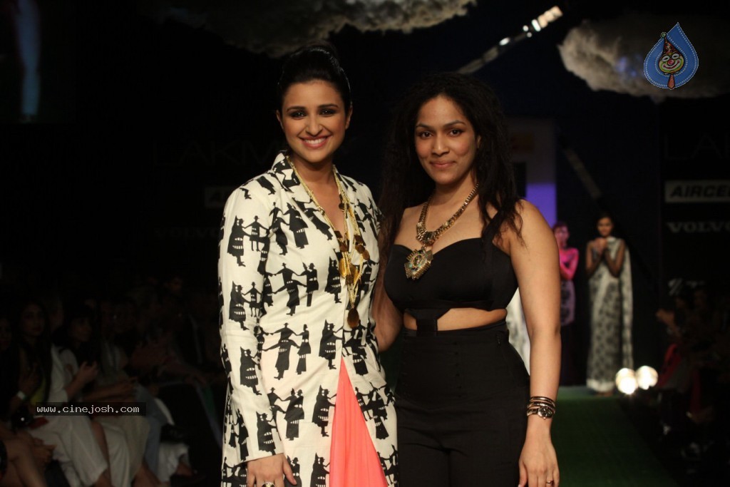 Celebs Walks the Ramp at LFW Summer Resort 2013 - 37 / 186 photos