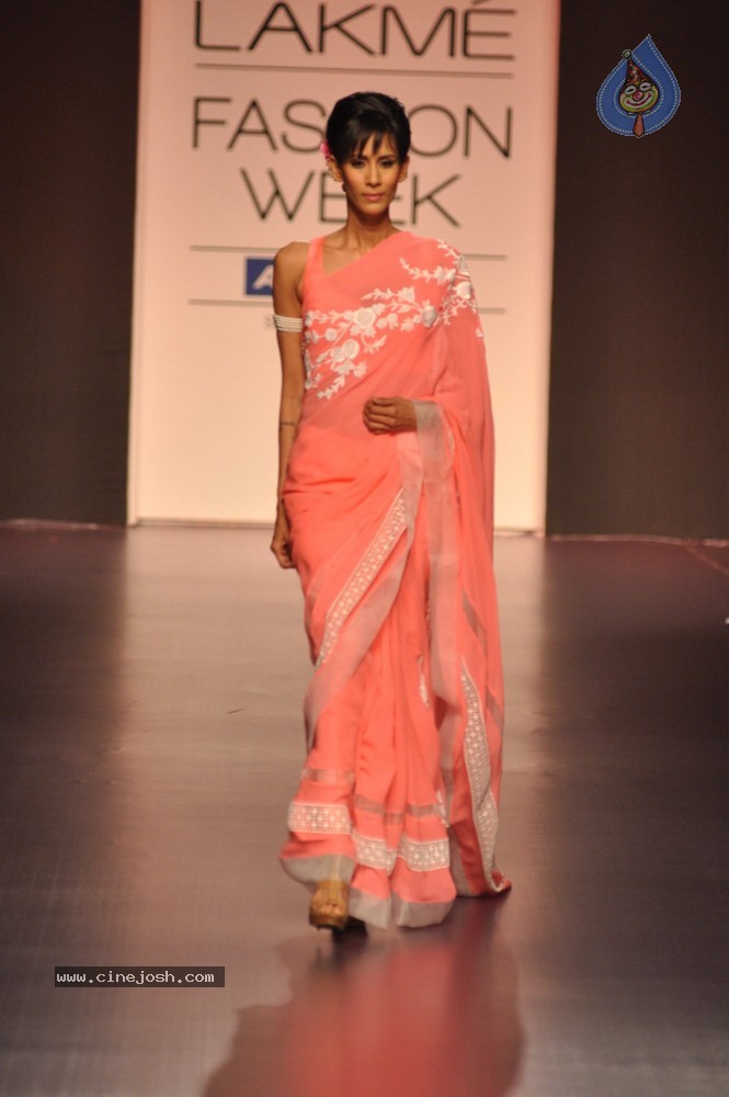 Celebs Walks the Ramp at LFW Summer Resort 2013 - 91 / 186 photos