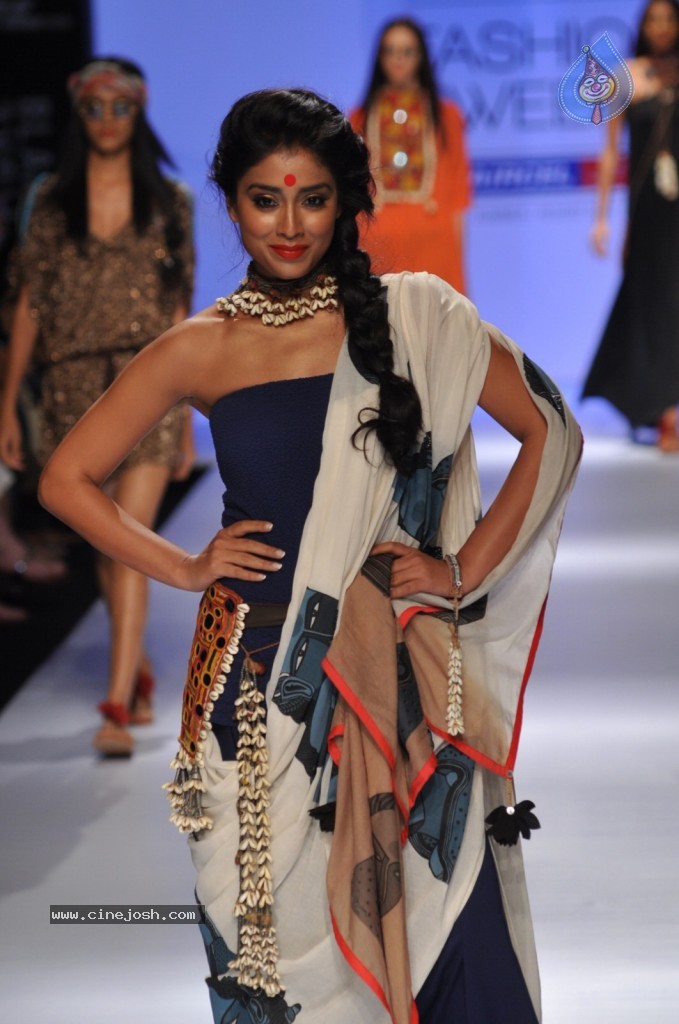 Celebs Walks the Ramp at LFW Summer Resort 2013 - 185 / 186 photos