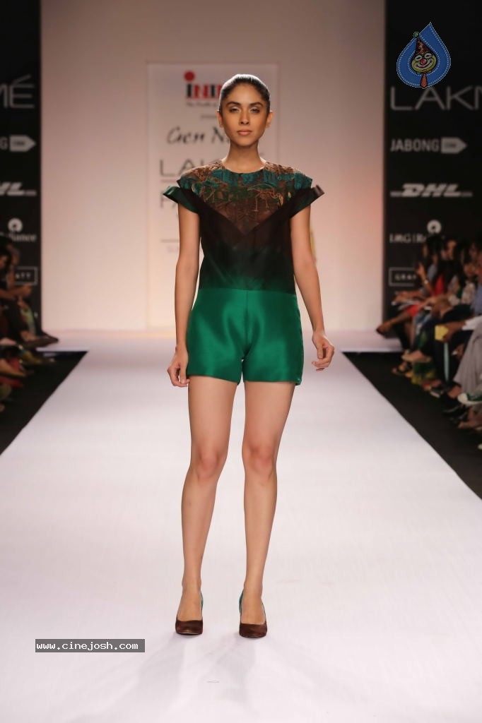Celebs Walks the Ramp at LFW Summer Resort 2014 - 19 / 101 photos