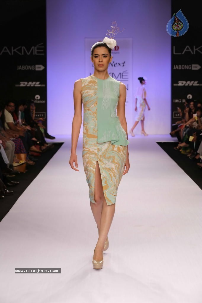 Celebs Walks the Ramp at LFW Summer Resort 2014 - 23 / 101 photos