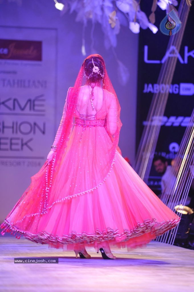 Celebs Walks the Ramp at LFW Summer Resort 2014 - 31 / 101 photos