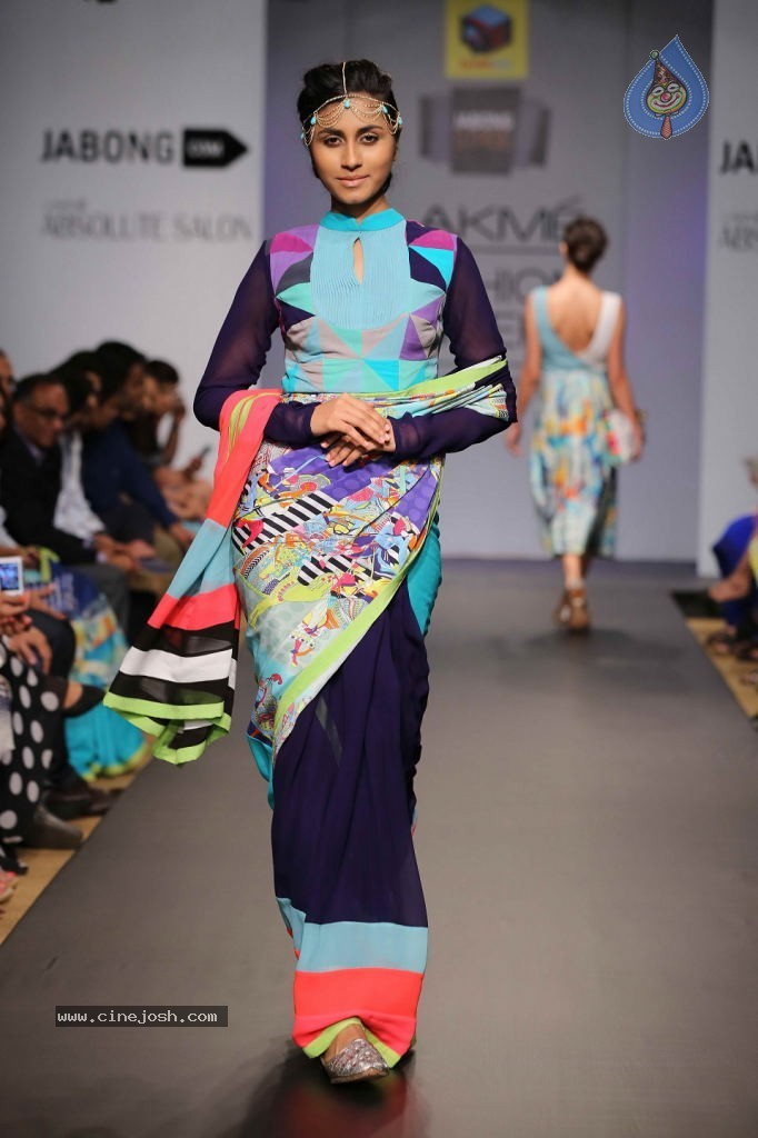 Celebs Walks the Ramp at LFW Summer Resort 2014 - 42 / 101 photos