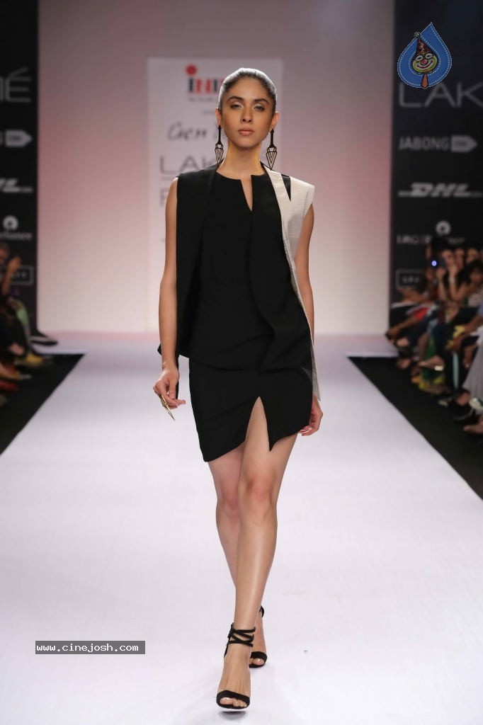 Celebs Walks the Ramp at LFW Summer Resort 2014 - 75 / 101 photos
