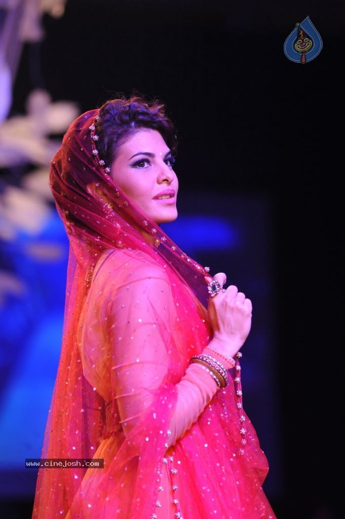 Celebs Walks the Ramp at LFW Summer Resort 2014 - 86 / 101 photos