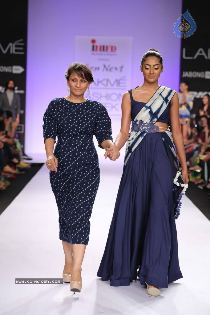Celebs Walks the Ramp at LFW Summer Resort 2014 - 88 / 101 photos