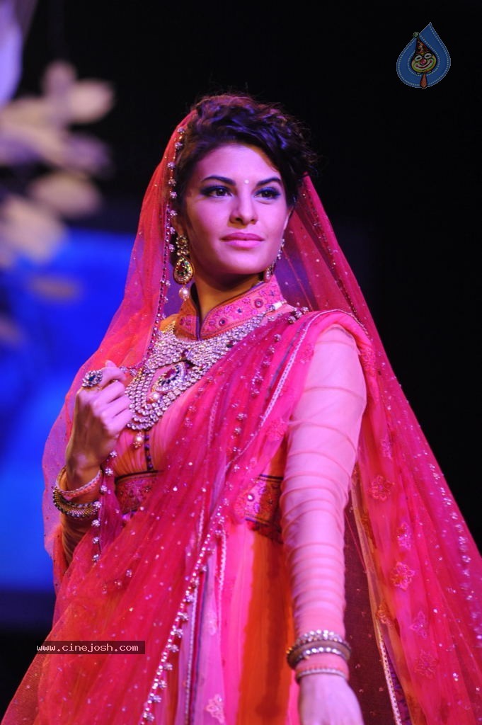 Celebs Walks the Ramp at LFW Summer Resort 2014 - 96 / 101 photos