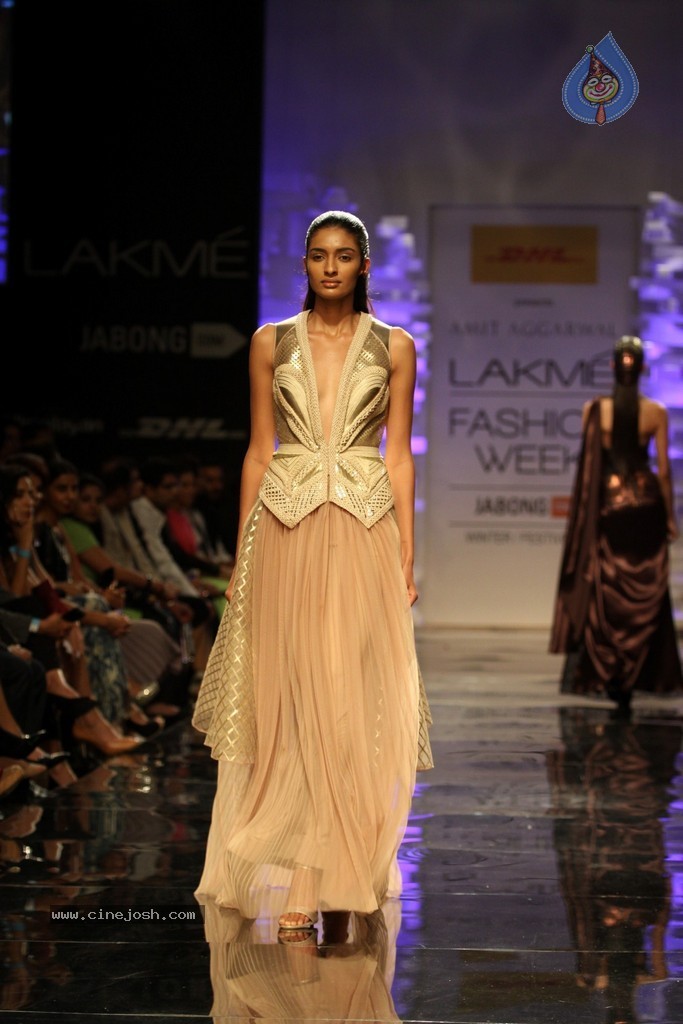 Celebs Walks the Ramp at LFW Winter Festive 2014 - 43 / 117 photos