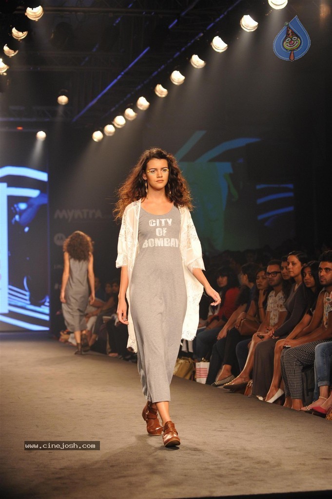 Celebs Walks the Ramp at Myntra Fashion Weekend 2014 - 17 / 360 photos