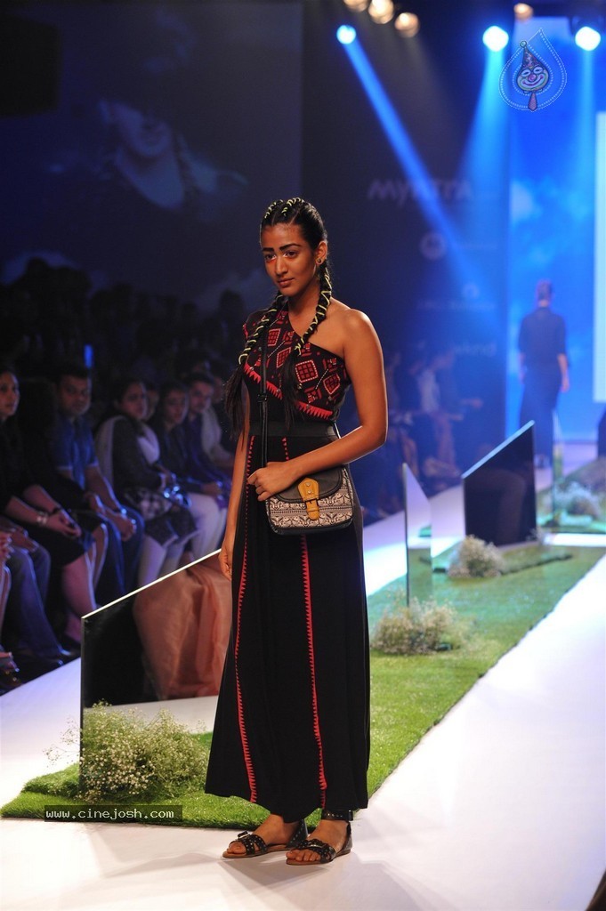 Celebs Walks the Ramp at Myntra Fashion Weekend 2014 - 47 / 360 photos