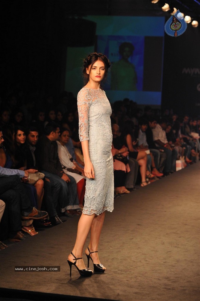 Celebs Walks the Ramp at Myntra Fashion Weekend 2014 - 89 / 360 photos