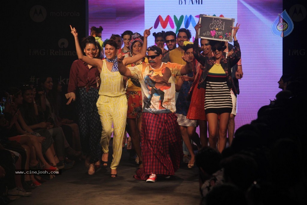 Celebs Walks the Ramp at Myntra Fashion Weekend 2014 - 136 / 360 photos