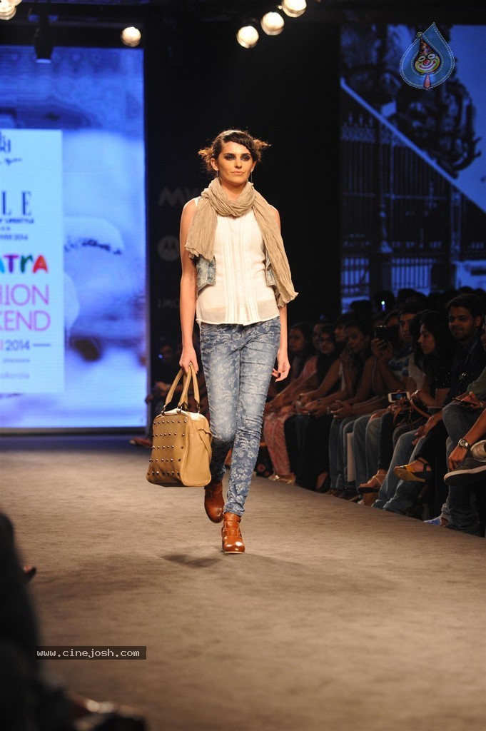 Celebs Walks the Ramp at Myntra Fashion Weekend 2014 - 154 / 360 photos