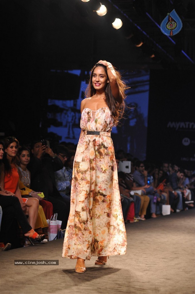 Celebs Walks the Ramp at Myntra Fashion Weekend 2014 - 169 / 360 photos
