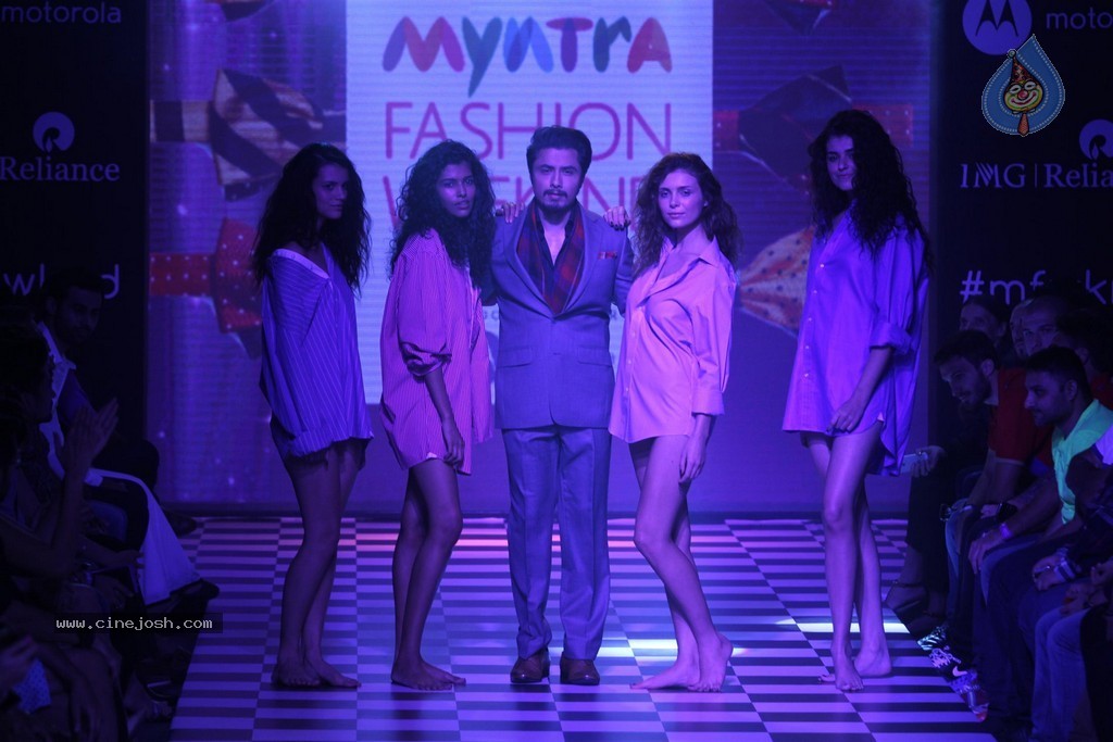 Celebs Walks the Ramp at Myntra Fashion Weekend 2014 - 236 / 360 photos