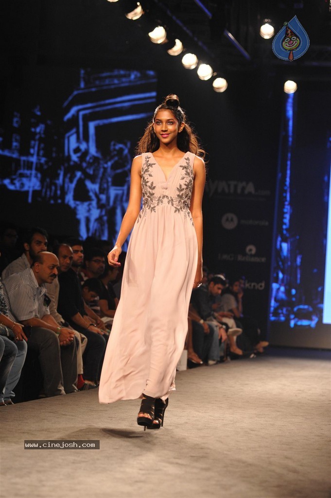 Celebs Walks the Ramp at Myntra Fashion Weekend 2014 - 280 / 360 photos