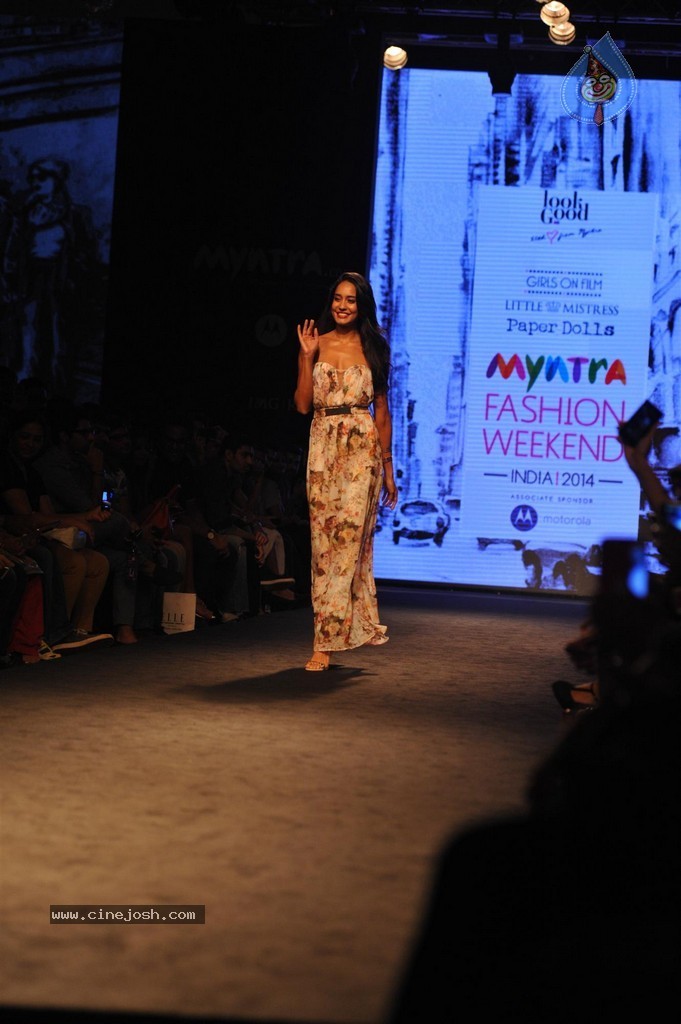 Celebs Walks the Ramp at Myntra Fashion Weekend 2014 - 289 / 360 photos