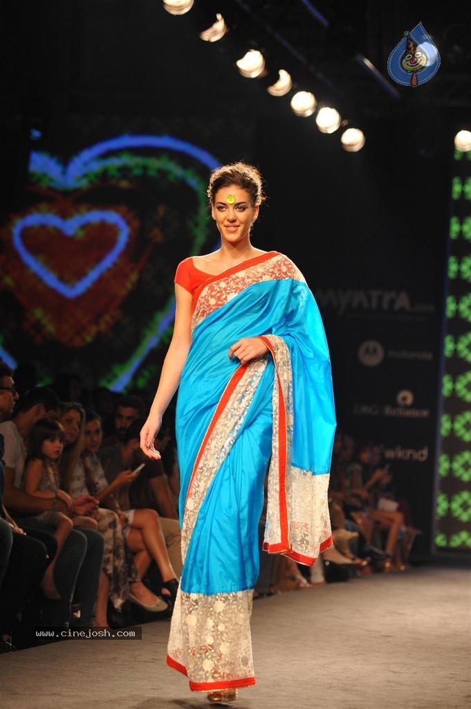 Celebs Walks the Ramp at Myntra Fashion Weekend 2014 - 297 / 360 photos