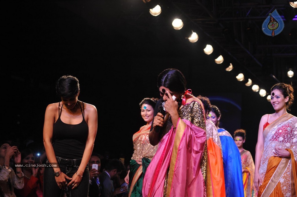 Celebs Walks the Ramp at Myntra Fashion Weekend 2014 - 299 / 360 photos