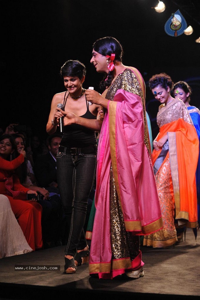 Celebs Walks the Ramp at Myntra Fashion Weekend 2014 - 322 / 360 photos