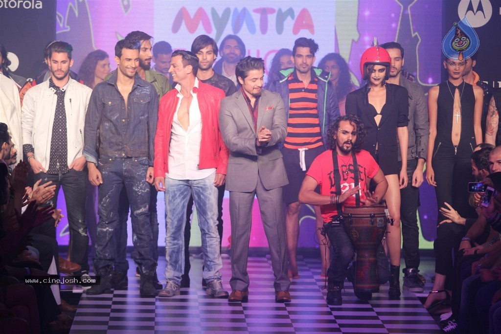 Celebs Walks the Ramp at Myntra Fashion Weekend 2014 - 337 / 360 photos