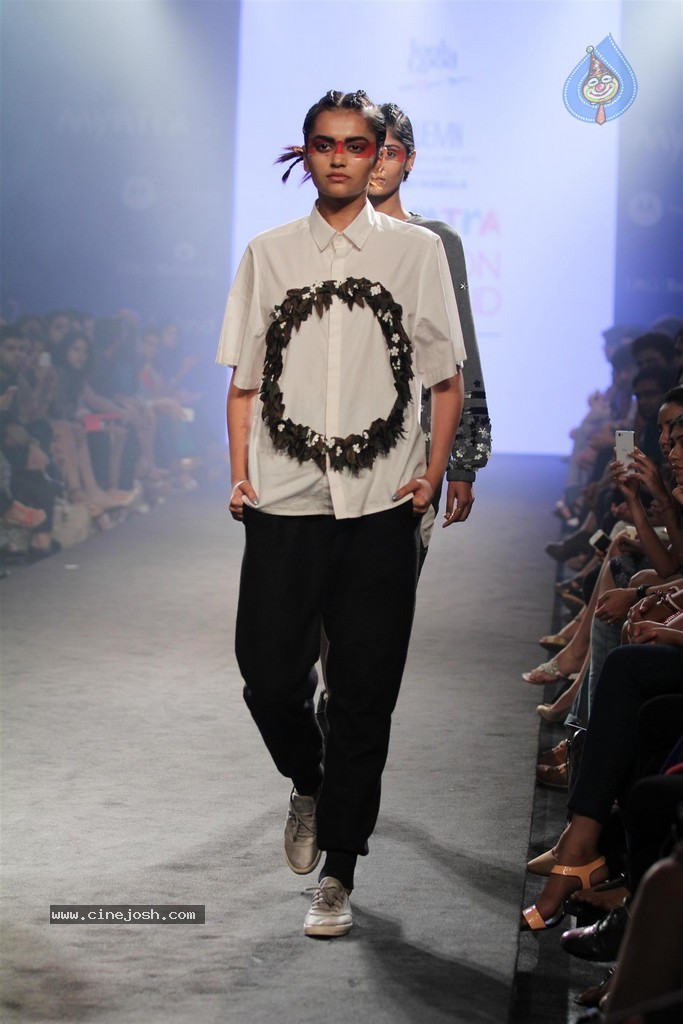 Celebs Walks the Ramp at Myntra Fashion Weekend 2014 - 340 / 360 photos