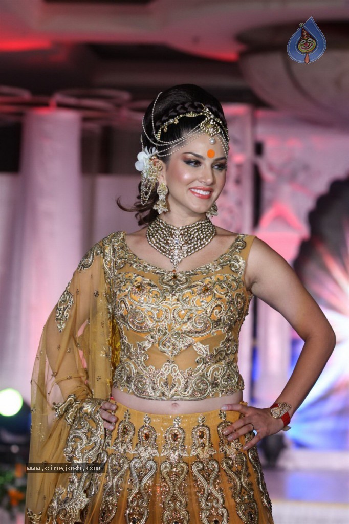 Celebs Walks The Ramp at Rohitverma Fashion Show - 18 / 90 photos