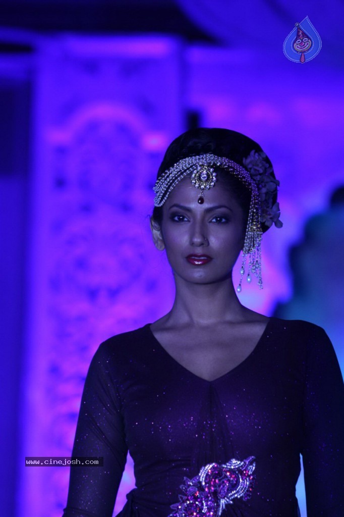 Celebs Walks The Ramp at Rohitverma Fashion Show - 33 / 90 photos