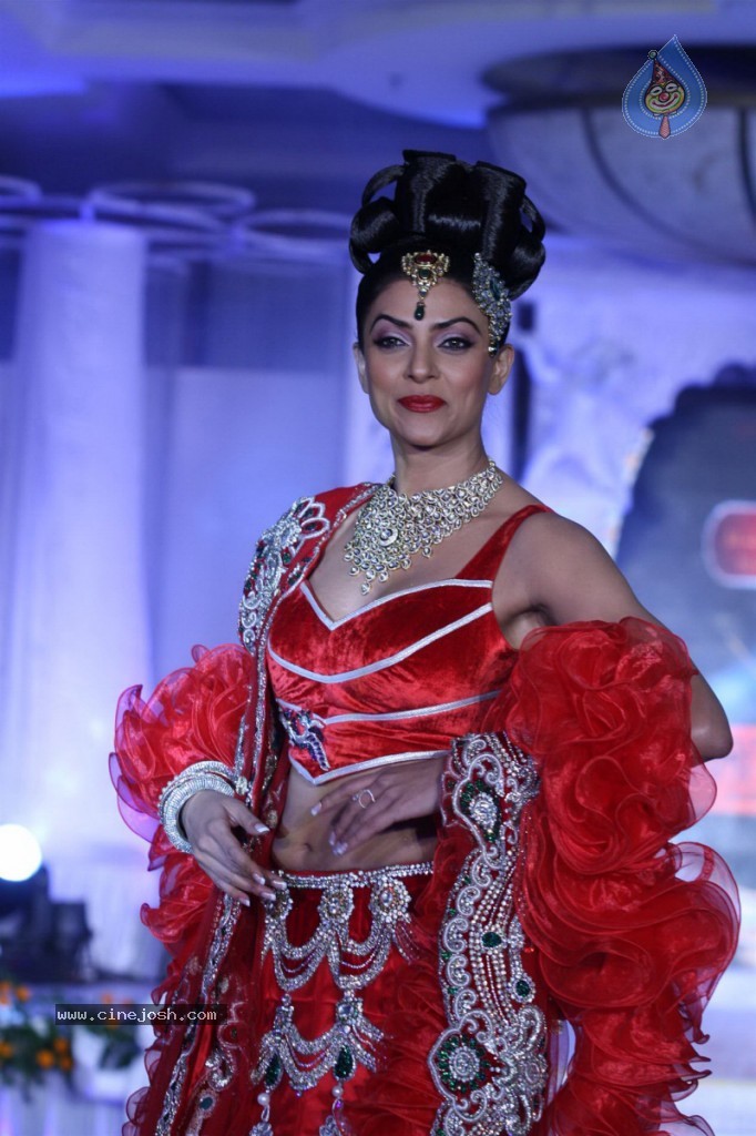 Celebs Walks The Ramp at Rohitverma Fashion Show - 34 / 90 photos