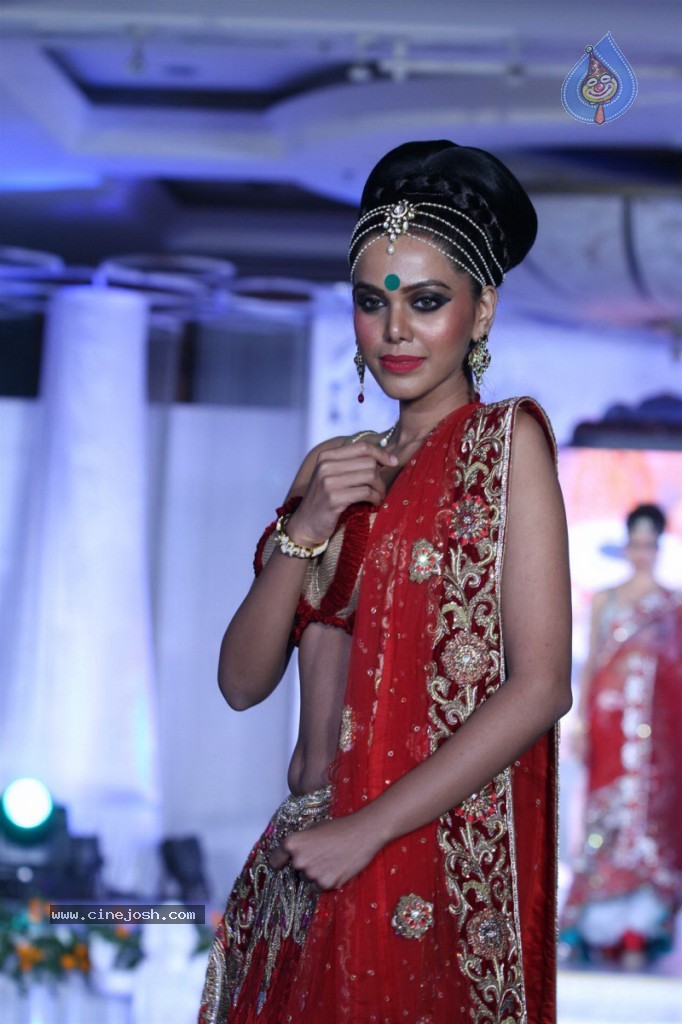 Celebs Walks The Ramp at Rohitverma Fashion Show - 45 / 90 photos