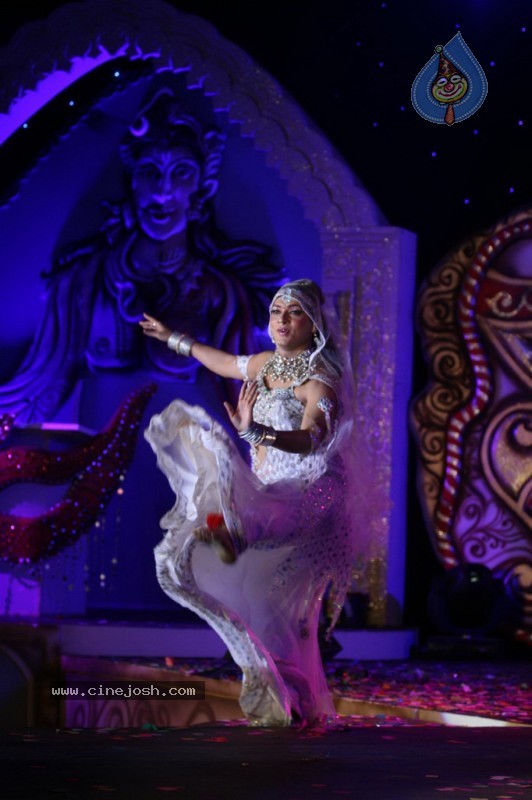 Celina Jaitley at V-CARE Indian Super Queen - 42 / 67 photos