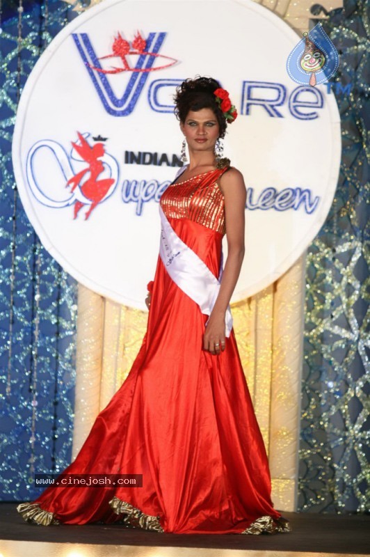 Celina Jaitley at V-CARE Indian Super Queen - 55 / 67 photos