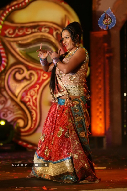Celina Jaitley at V-CARE Indian Super Queen - 64 / 67 photos