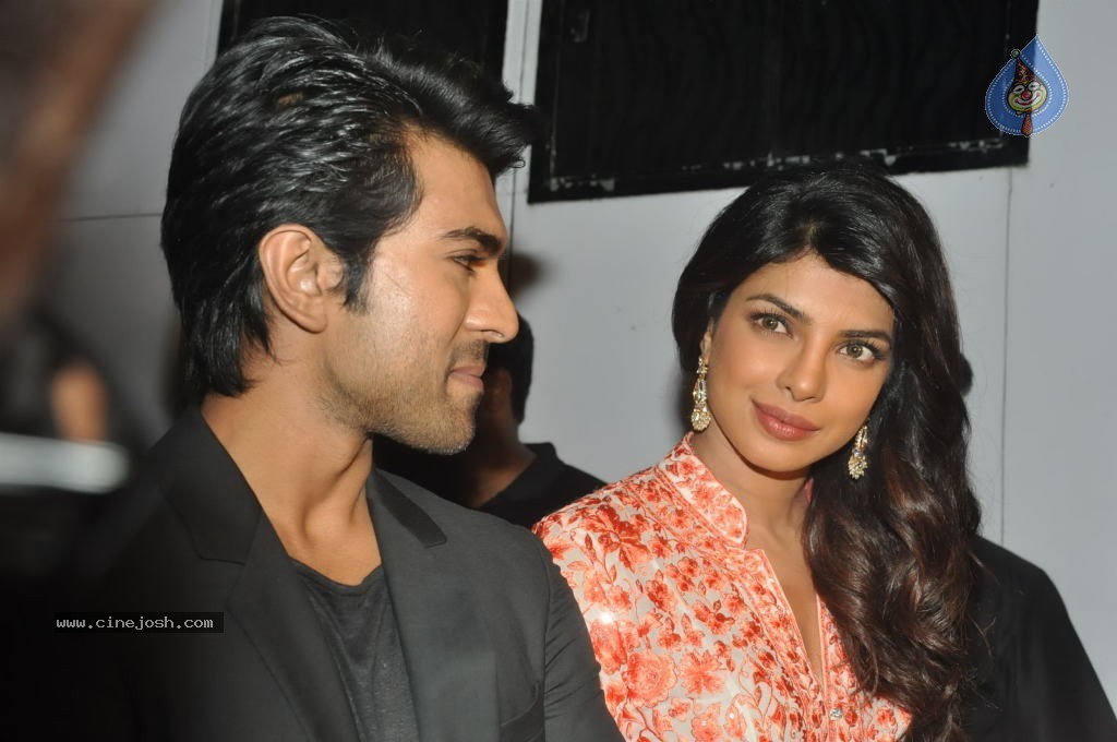 Charan n Priyanka Promotes Zanjeer - 26 / 31 photos