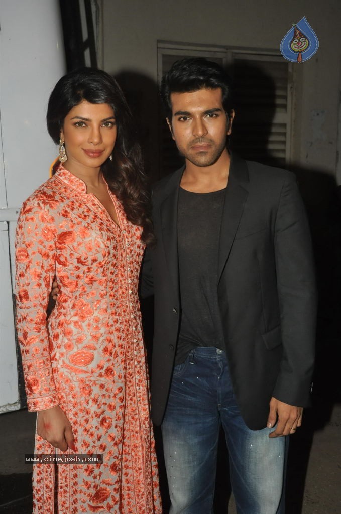 Charan n Priyanka Promotes Zanjeer - 29 / 31 photos