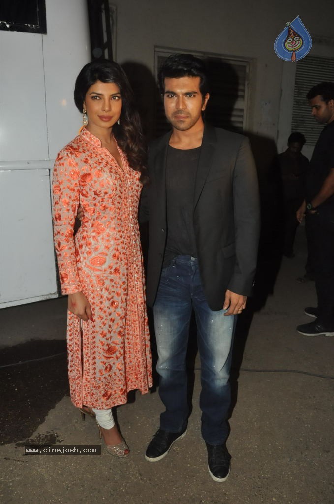 Charan n Priyanka Promotes Zanjeer - 31 / 31 photos