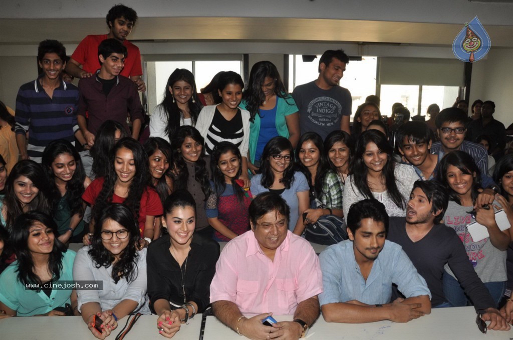 Chashme Baddoor Stars at Mithibai College - 17 / 35 photos