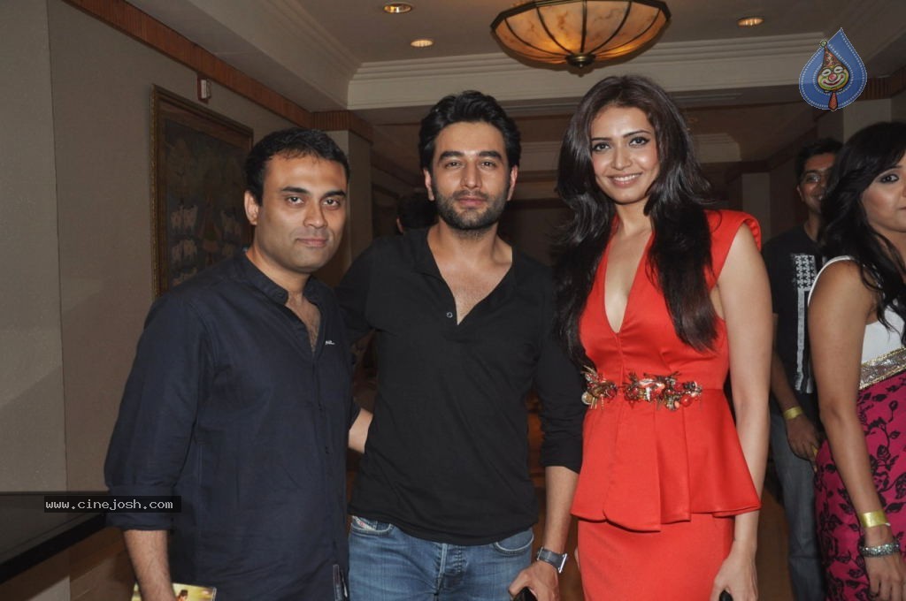 Chennai Express Music Launch - 7 / 56 photos