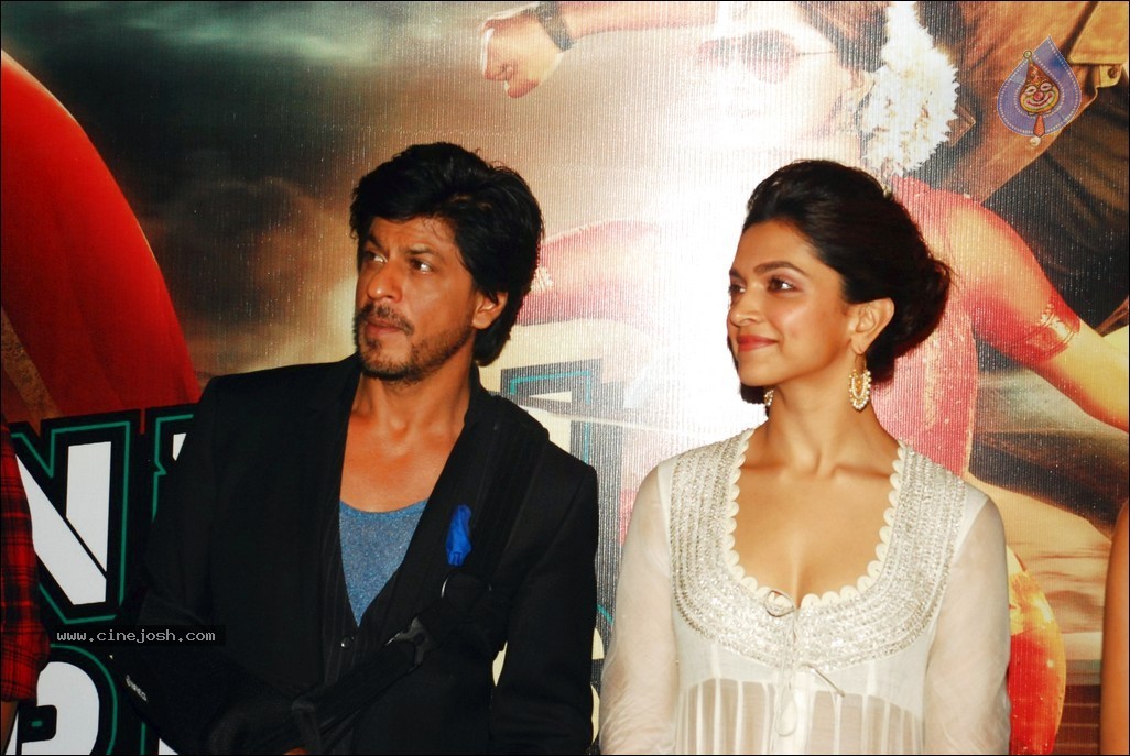 Chennai Express Trailer Launch - 17 / 68 photos