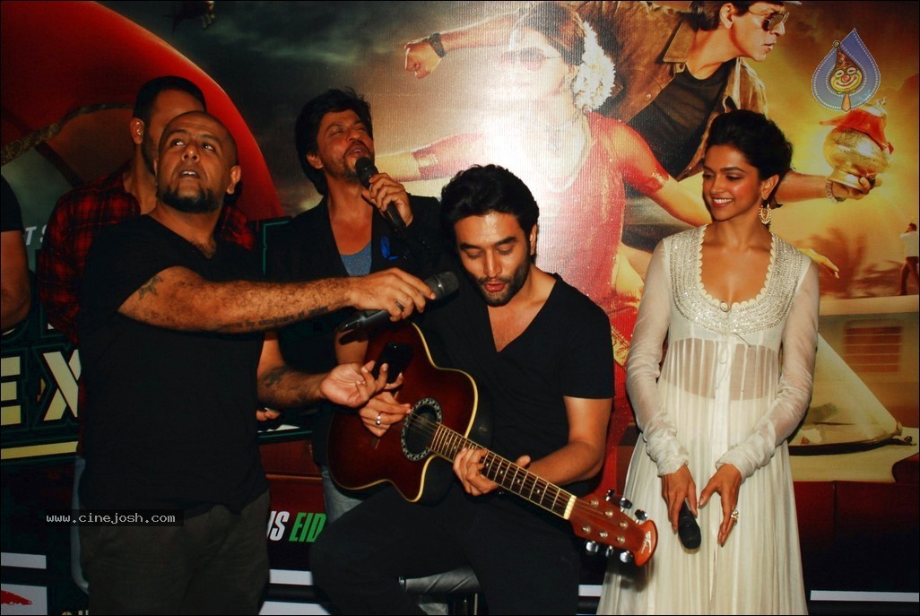 Chennai Express Trailer Launch - 37 / 68 photos