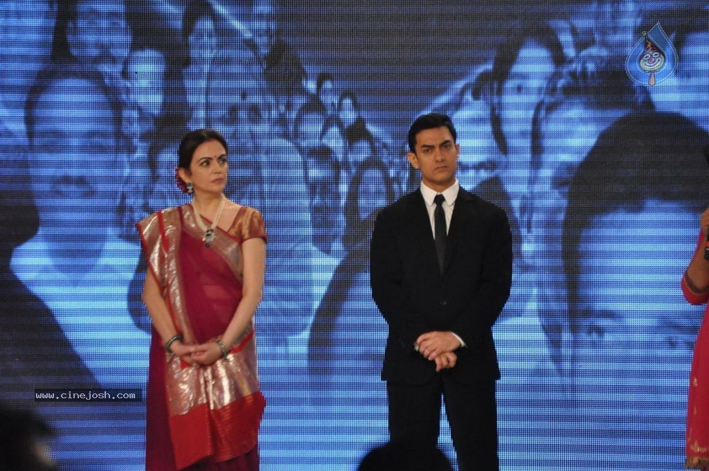 CNN - IBN Real Heroes Awards Ceremony - 21 / 58 photos