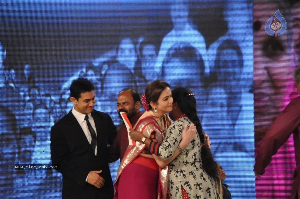 CNN - IBN Real Heroes Awards Ceremony - 32 / 58 photos