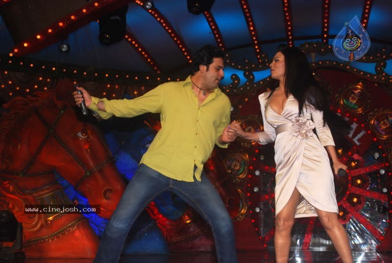 Comedy Circus On The Sets - 23 / 31 photos