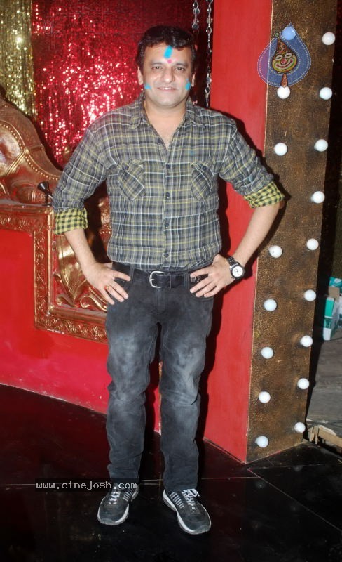 Comedy Circus On The Sets - 24 / 31 photos