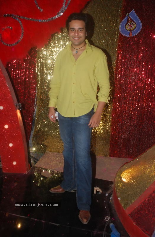 Comedy Circus On The Sets - 25 / 31 photos