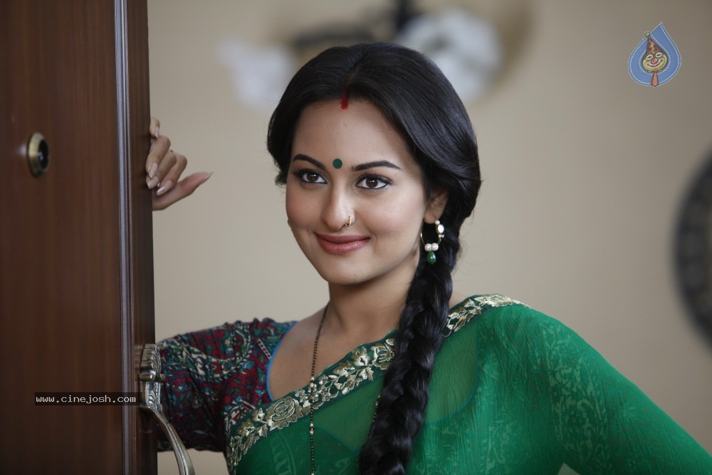 Dabangg 2 Movie Stills - 17 / 27 photos