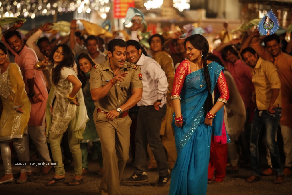 Dabangg 2 Movie Stills - 22 / 27 photos