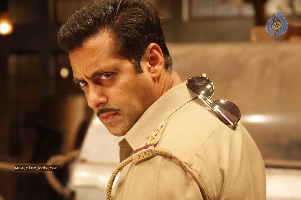 Dabangg 2 Movie Stills - 26 / 27 photos