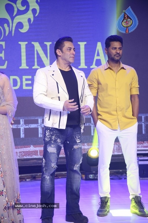 Dabangg 3 Movie Pre Release Event - 23 / 102 photos