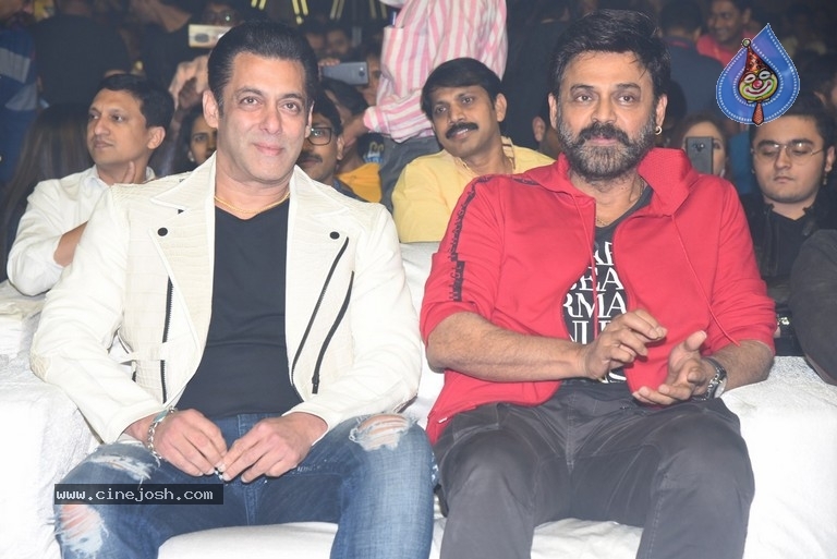 Dabangg 3 Movie Pre Release Event - 36 / 102 photos